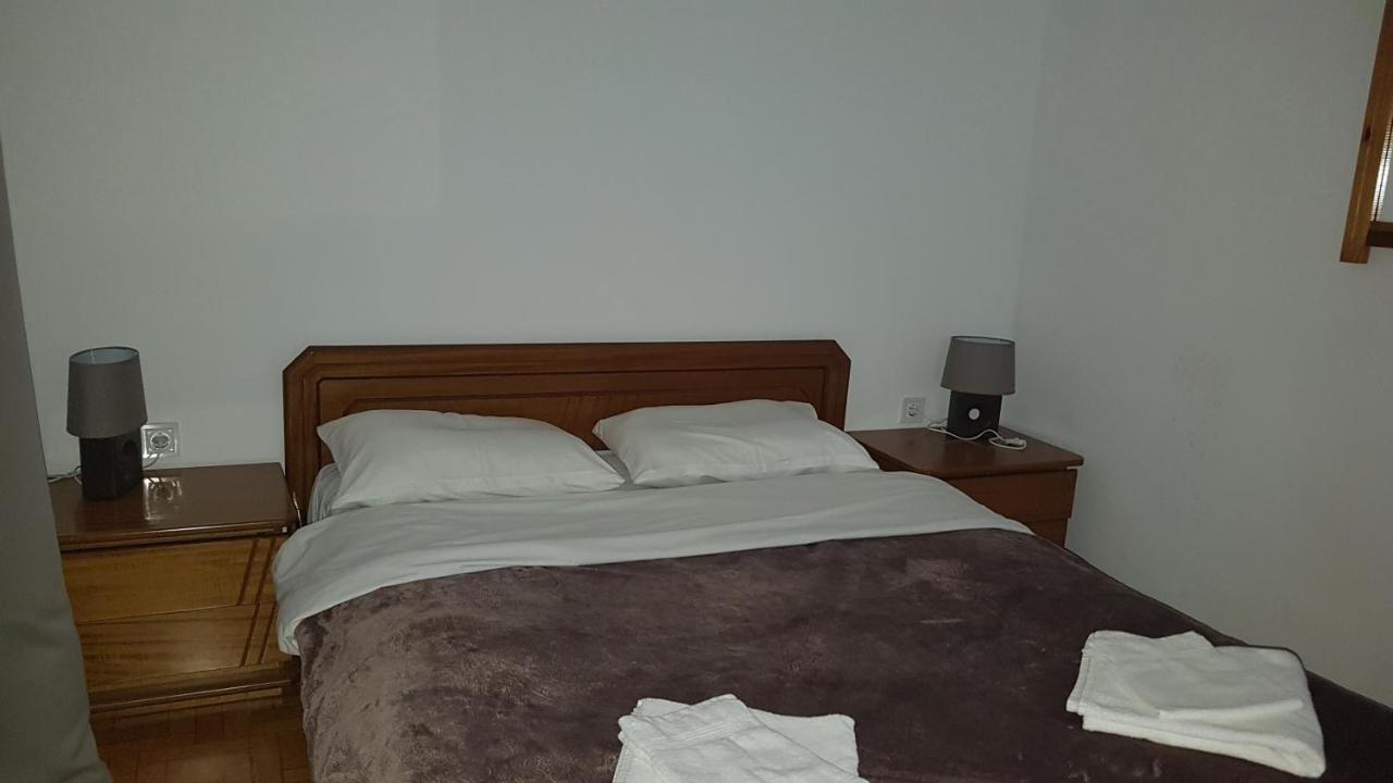 G-George Apartments By The Sea And Airport Liádha Esterno foto